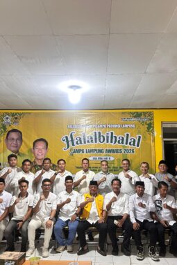 Halalbihalal dan Ajang AMPG Lampung Awards 2026, Hanan A Rozak Beri Penghargaan Kepada Kader Muda