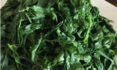 Tips Mudah Merebus Daun Singkong Tetap Hijau dan Tidak Pahit Daun singkong rebus