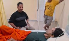 Kades Buaran Mangga Jenguk Warga yang Sakit, Wujud Kepedulian Pemimpin kepada Masyarakat