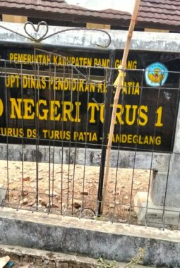 Fasilitas Sekolah Dinilai Kurang Terawat, Dinas Pendidikan Pandeglang Didorong Periksa Dana BOSP SDN Turus 1